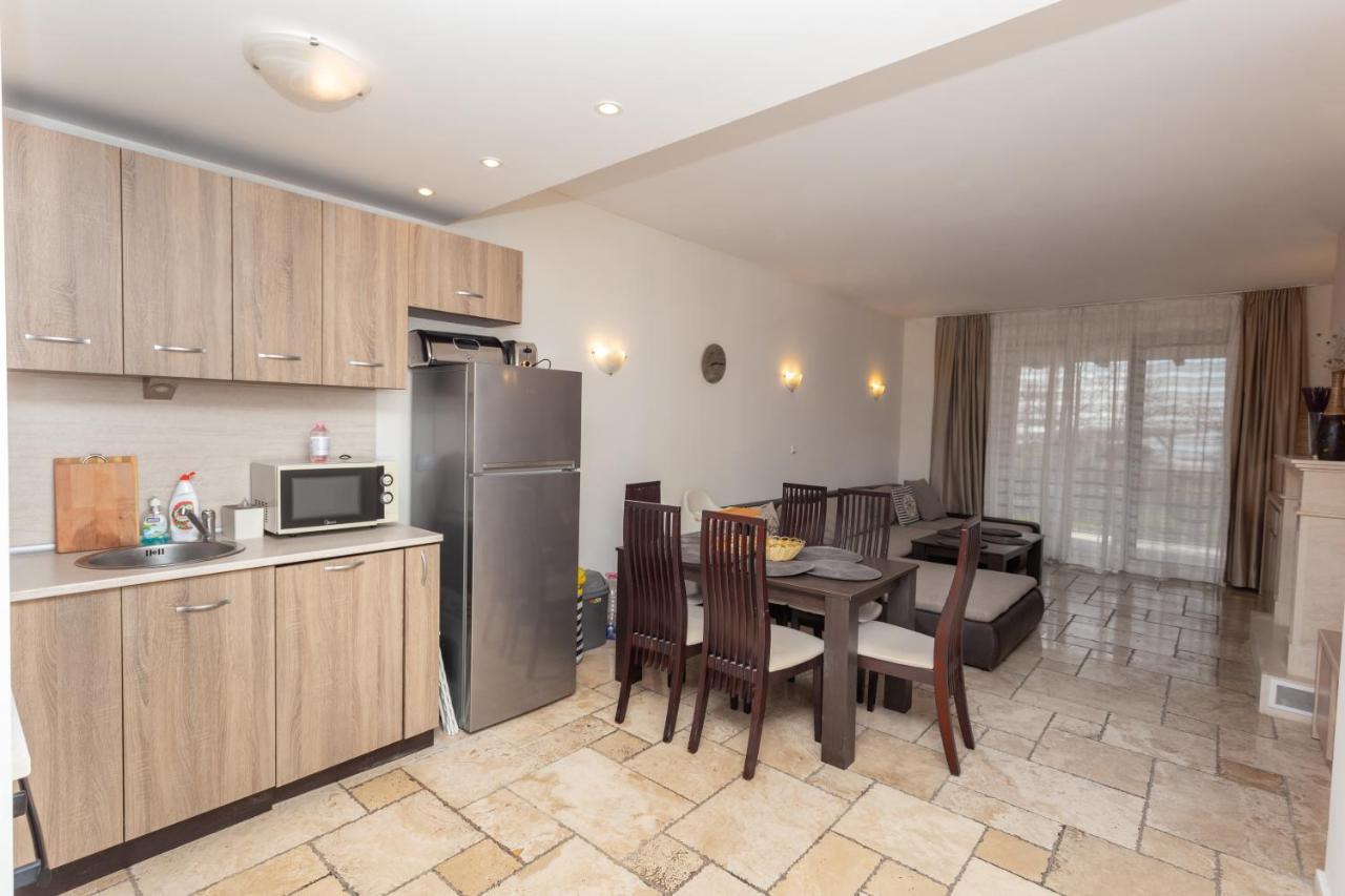 Luxury Family Apartment Kaliakria Topola Esterno foto
